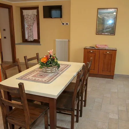 La Maison De Deni Apartment *