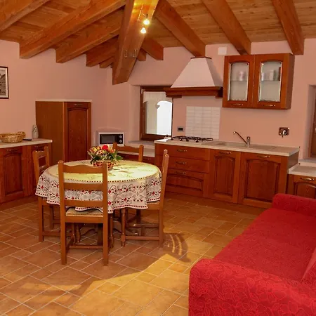 La Maison De Deni Apartment
